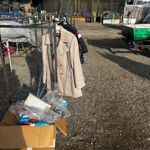 Coat - Picture 6 of 8